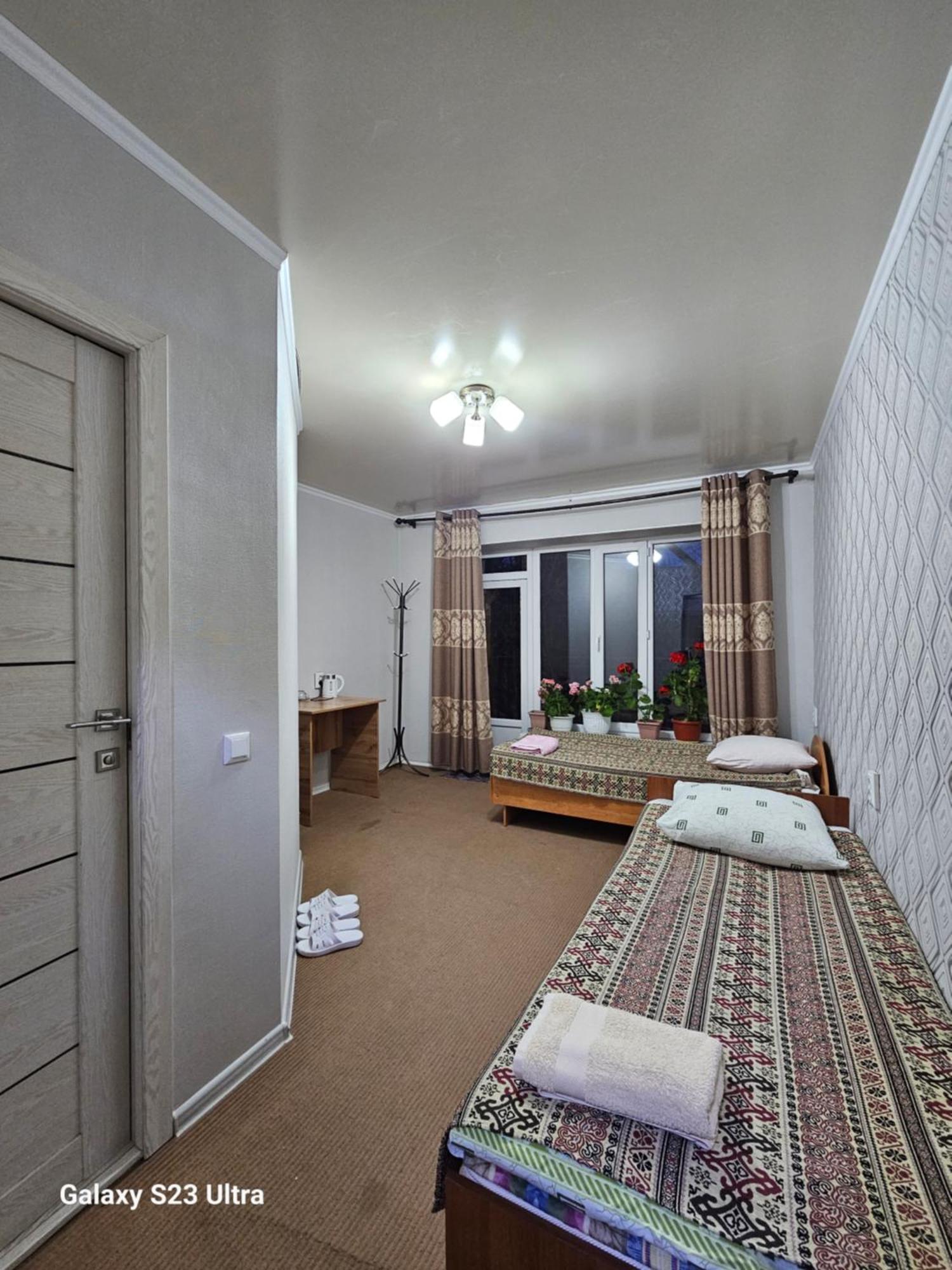 Guest House Mira Kochkor 외부 사진
